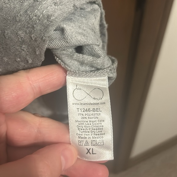 Women’s Textured Top - Picture 6 of 6